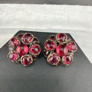 Vintage Trifari Renaissance Earrings Cranberry Clip On Poured Glass